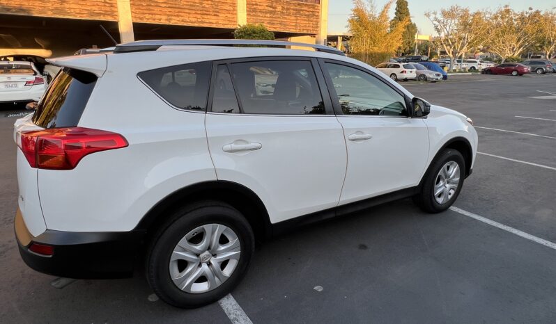 2013 Toyota RAV4 LE full