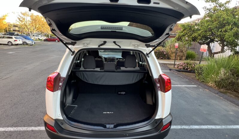 2013 Toyota RAV4 LE full