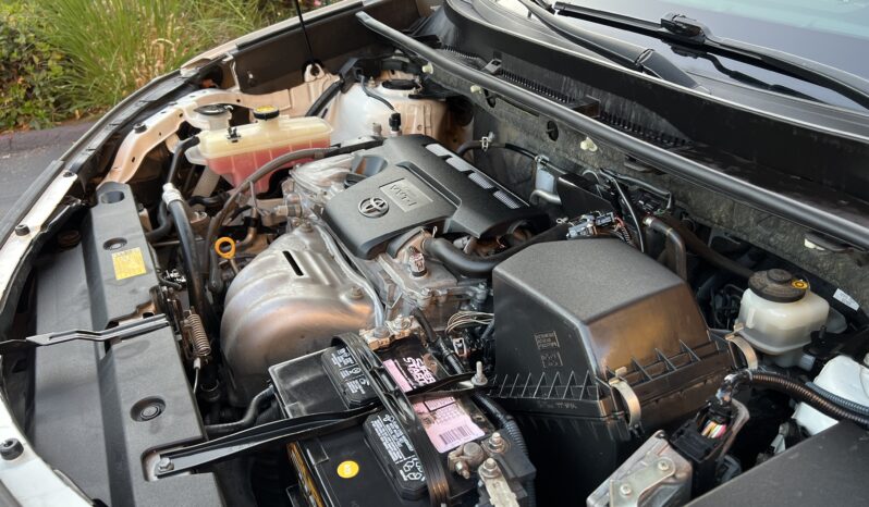 2013 Toyota RAV4 LE full