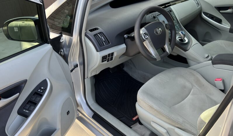 2010 Toyota Prius Two full