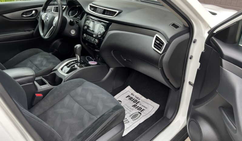 2016 Nissan Rogue SV full