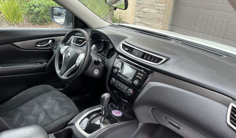 2016 Nissan Rogue SV full
