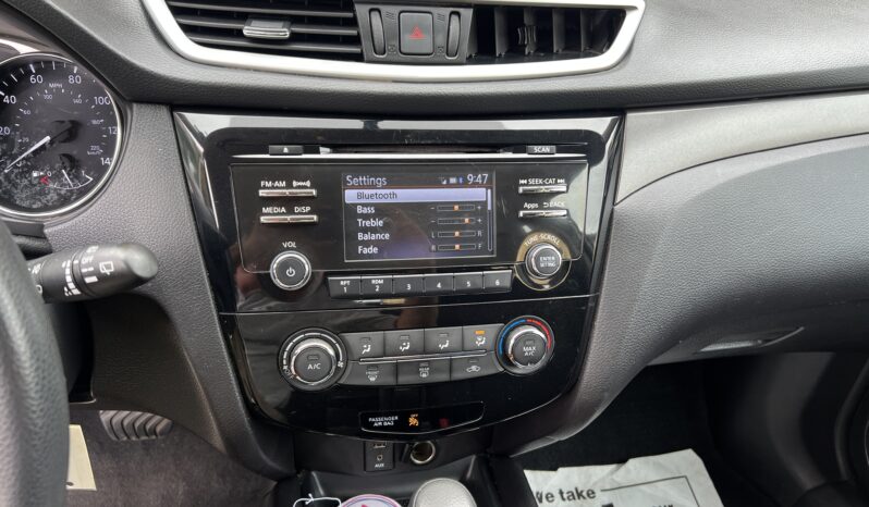 2016 Nissan Rogue SV full