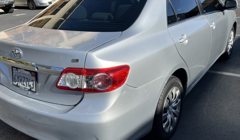 2013 Toyota Corolla LE full