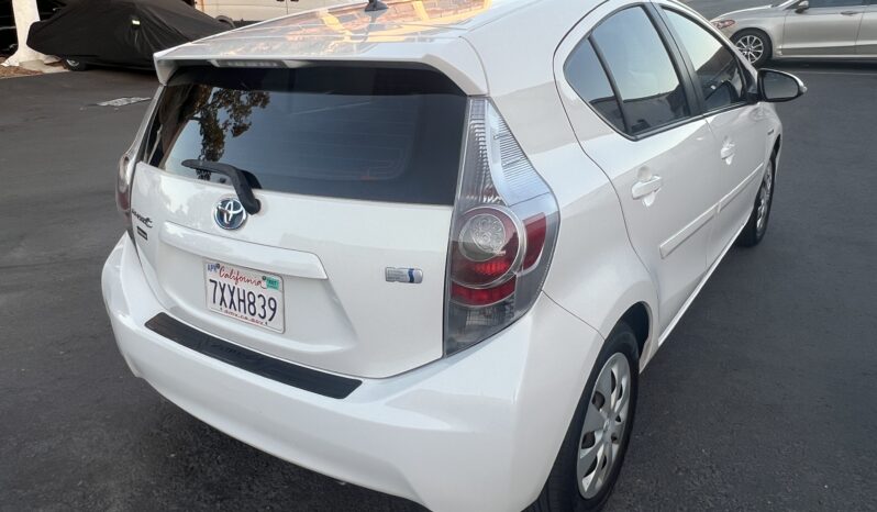 2013 Toyota Prius c Two full
