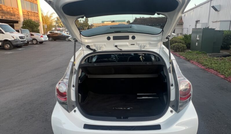 2013 Toyota Prius c Two full