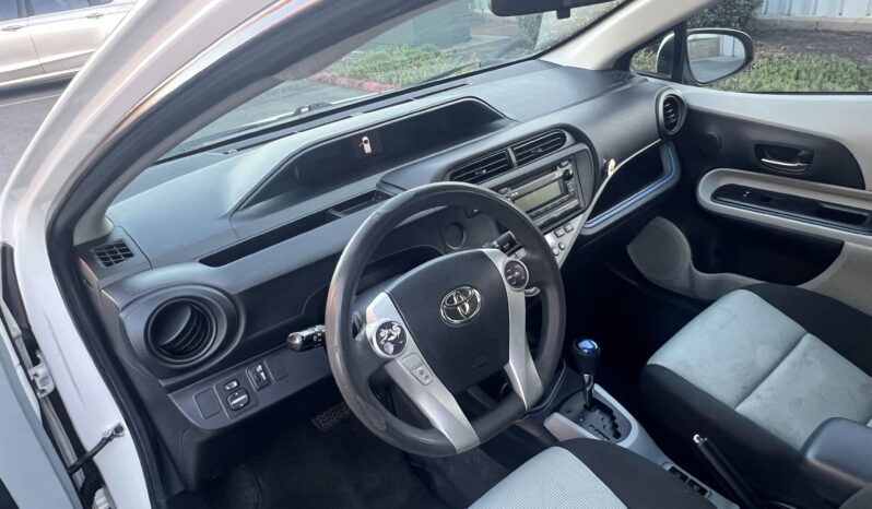 2013 Toyota Prius c Two full