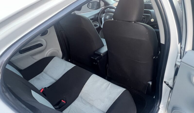 2013 Toyota Prius c Two full