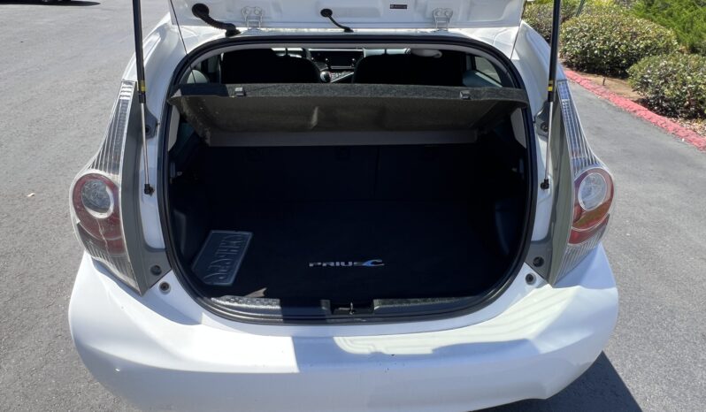 2012 Toyota Prius c Three full