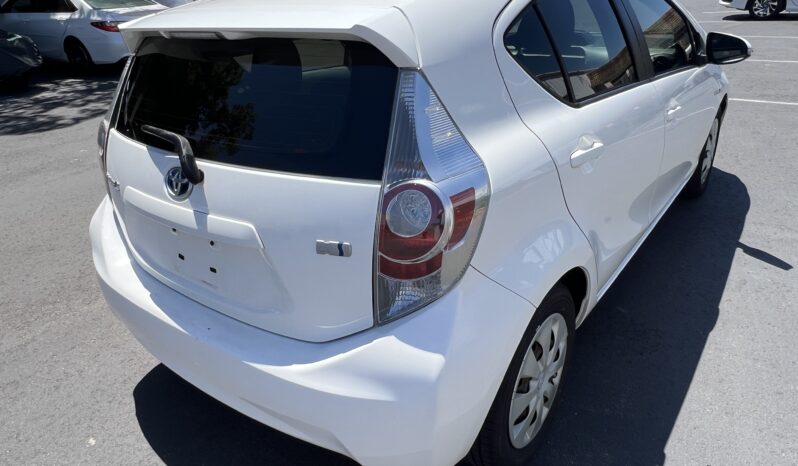 2012 Toyota Prius c Three full