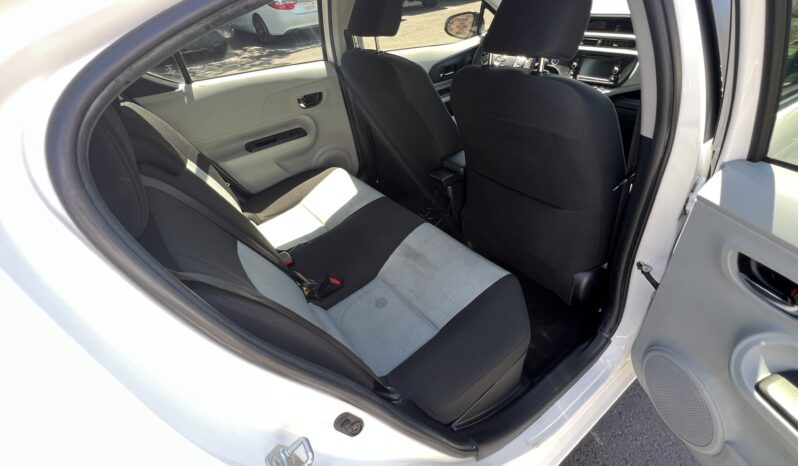 2012 Toyota Prius c Three full