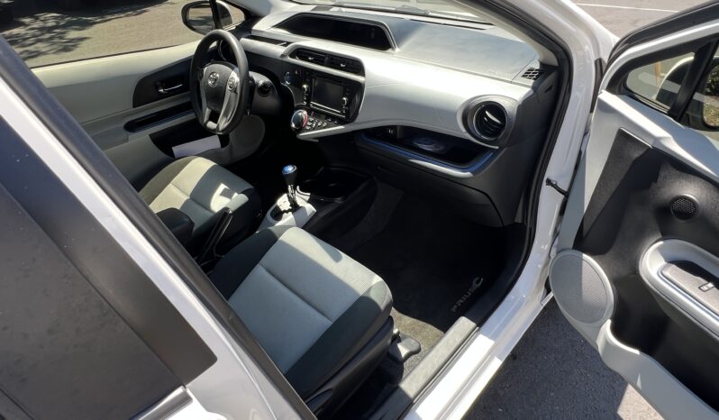 2012 Toyota Prius c Three full