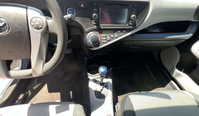2012 Toyota Prius c Three full
