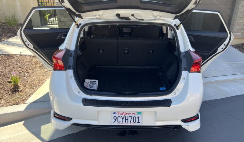 2017 Toyota Corolla iM Sport full