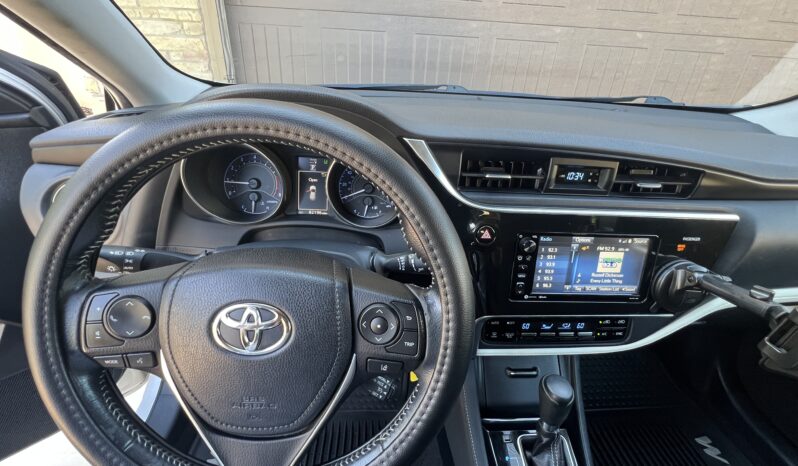 2017 Toyota Corolla iM Sport full