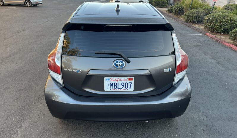 2015 Toyota Prius c Base full
