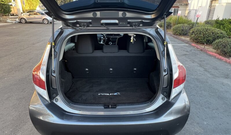 2015 Toyota Prius c Base full