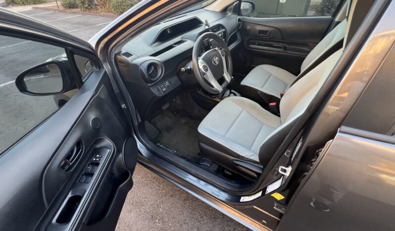 2015 Toyota Prius c Base full
