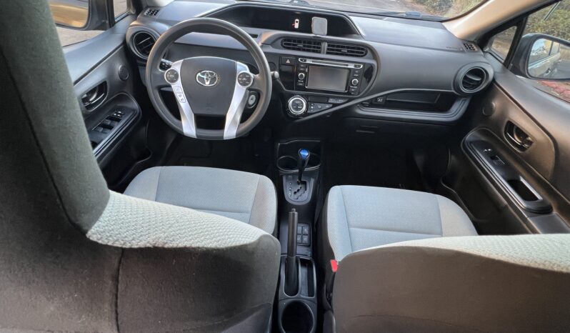 2015 Toyota Prius c Base full