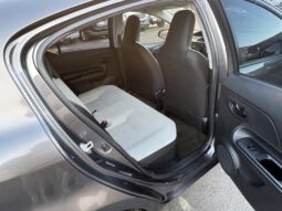 2015 Toyota Prius c Base full