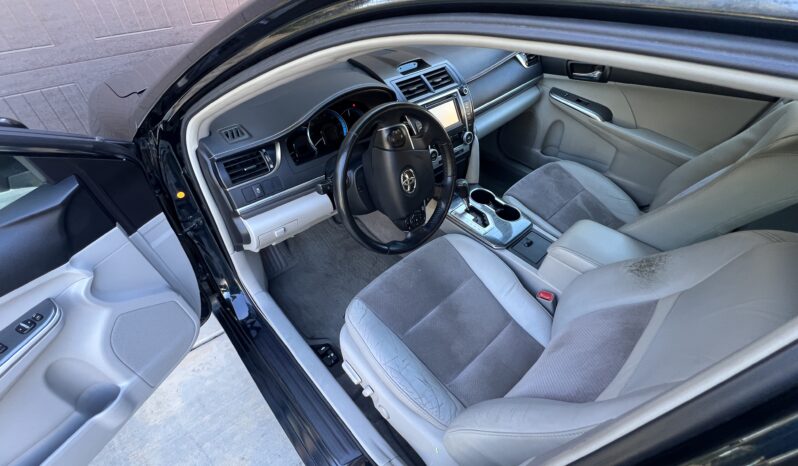 2012 Toyota Camry Hybrid XLE full