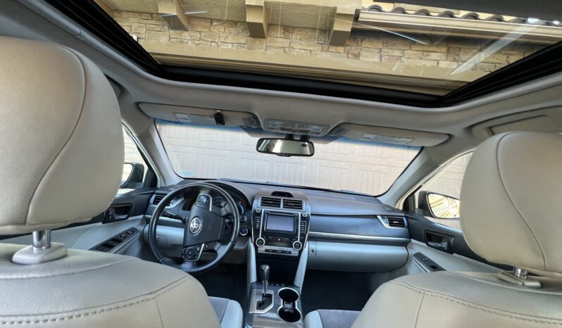 2012 Toyota Camry Hybrid XLE full