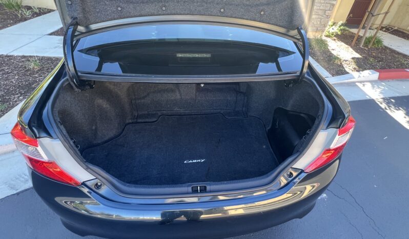 2012 Toyota Camry Hybrid XLE full