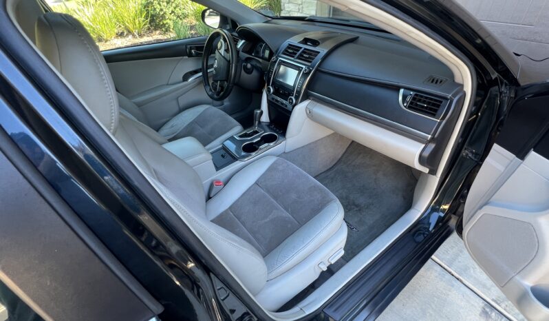 2012 Toyota Camry Hybrid XLE full