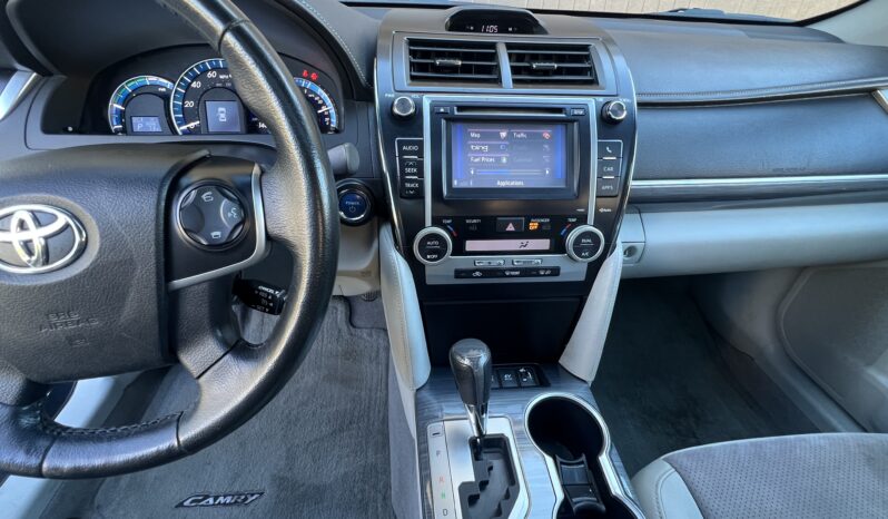 2012 Toyota Camry Hybrid XLE full