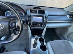 2012 Toyota Camry Hybrid XLE full